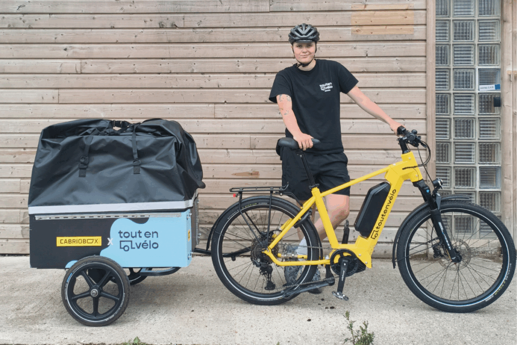 Petite remorque vélo utilitaire