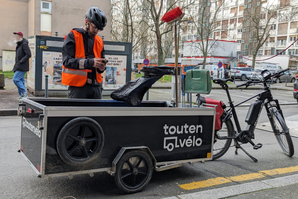 Remorque vélo entretien urbain
